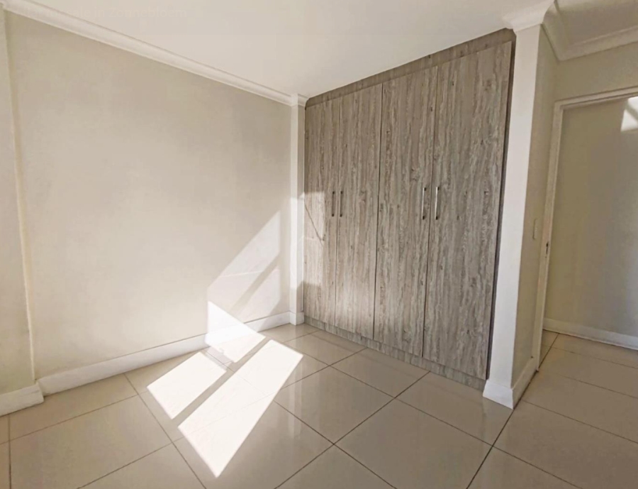 2 Bedroom Property for Sale in Zonnebloem Western Cape